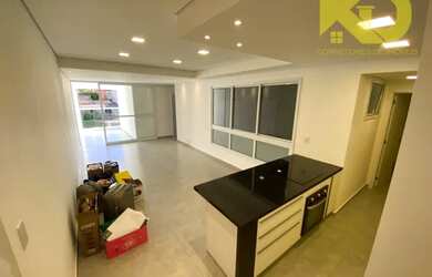 Imagem: O apartamento possui 2 Dormitórios, 2 Banheiros, 2 Vagas na