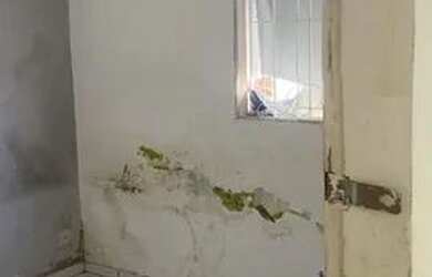 Imagem: A casa possui 3 Dormitórios, 1 Banheiro e está localizado