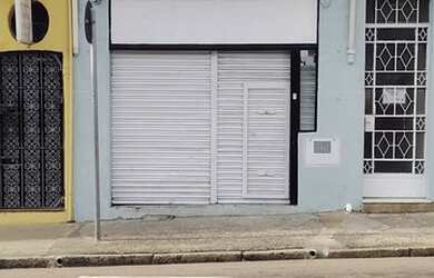 Imagem: A casa possui 2 Dormitórios, 1 Banheiro, 100m² de Área e