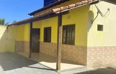 Imagem: A casa possui 2 Dormitórios, 1 Banheiro, 1 Vaga na garagem