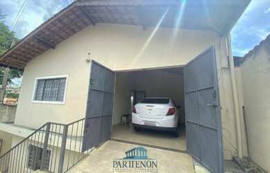 Imagem: A casa possui 5 Dormitórios, 4 Banheiros, 1 Vaga na garagem