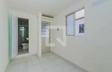 Imagem: O apartamento possui 1 Dormitório, 1 Banheiro, 1 Vaga na garagem