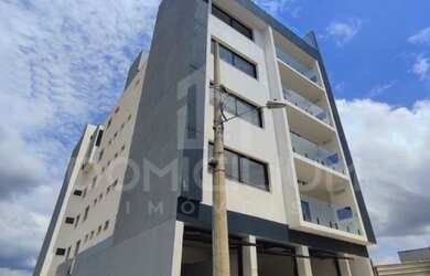 Imagem: O apartamento possui 3 Dormitórios, 1 Banheiro, 1 Vaga na garagem