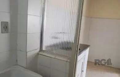 Imagem 5: Apartamento com 2 dormitórios, 1 banheiro no Bairro Centro Histórico