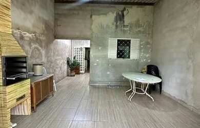 Imagem: A casa possui 2 Dormitórios, 2 Banheiros, 100m² de Área e