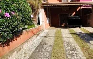 Imagem: A casa em condomínio possui 3 Dormitórios, 3 Banheiros, 5