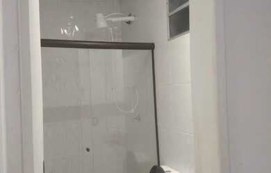 Imagem 10: Alugo casa. Varanda, 1 Banheiroe2 Dormitórios