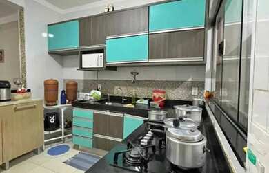 Imagem: A casa possui 2 Dormitórios, 1 Banheiro e está localizado