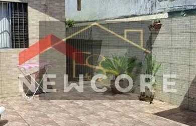 Imagem: A casa possui 2 Dormitórios, 2 Banheiros, 2 Vagas na garagem