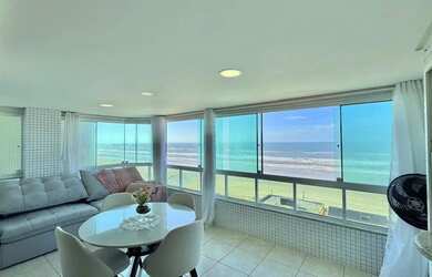 Imagem: O apartamento possui 2 Dormitórios, 2 Banheiros, 2 Vagas na