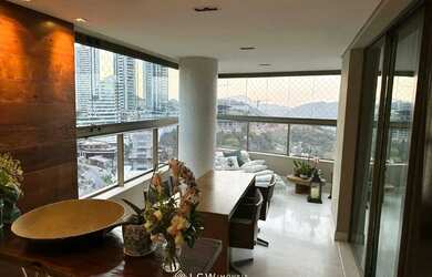 Imagem: O apartamento possui 4 Dormitórios, 5 Banheiros, 4 Vagas na