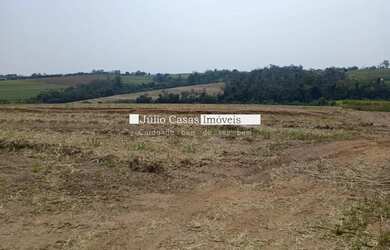 Imagem: O terreno possui 435.600m² de Área e está localizado em