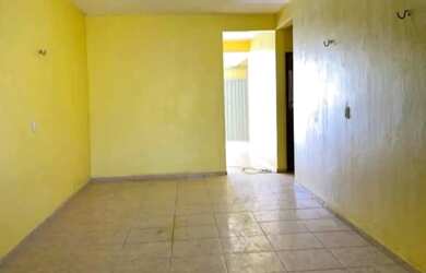 Imagem: A casa possui 2 Dormitórios, 1 Banheiro, 1 Vaga na garagem