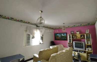 Imagem 10: Casa para aluguel, 5 quartos, 2 suítes, 2 vagas, MARTINS - UBERLANDIA/MG