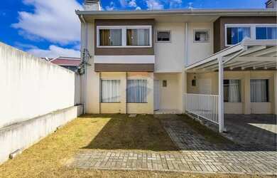 Imagem: A casa possui 3 Dormitórios, 3 Banheiros, 90m² de Área e