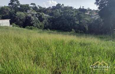 Imagem: O terreno possui 2.000m² de Área e está localizado em Parque