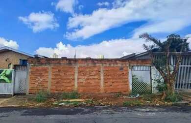 Imagem: O terreno possui 2.100m² de Área e está localizado em Bela