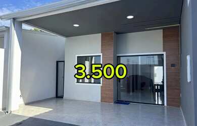 Imagem: A casa em condomínio possui 3 Dormitórios, 2 Banheiros, 2