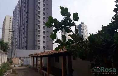 Imagem: A casa possui 3 Dormitórios, 2 Banheiros, 5 Vagas na garagem