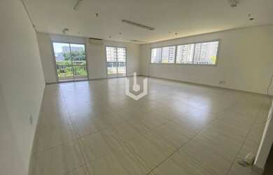 Imagem: O depósito possui 2 Vagas na garagem, 65m² de Área e está