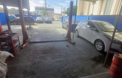 Imagem: O depósito possui 5 Vagas na garagem e 500m² de Área e está