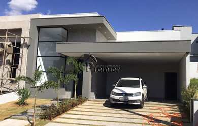 Imagem: A casa em condomínio possui 3 Dormitórios, 3 Banheiros e 193m²