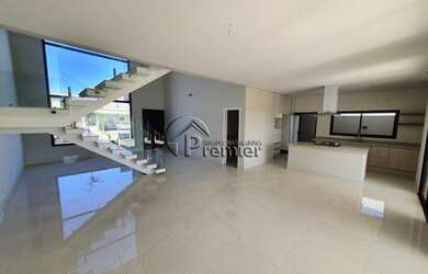 Imagem: A casa em condomínio possui 3 Dormitórios, 4 Banheiros, 4