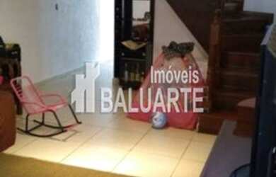 Imagem: A casa possui 3 Dormitórios, 1 Banheiro, 5 Vagas na garagem