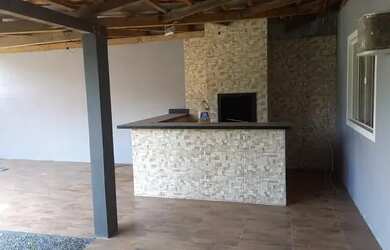 Imagem: A casa possui 3 Dormitórios, 2 Banheiros, 600m² de Área e