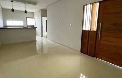 Imagem: A casa possui 2 Dormitórios, 1 Banheiro, 1 Vaga na garagem