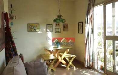 Imagem: O apartamento possui 2 Dormitórios, 1 Banheiro, 2 Vagas na