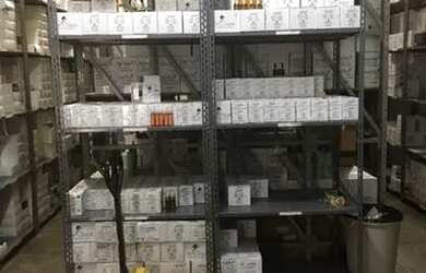 Imagem: O depósito possui 3 Vagas na garagem, 400m² de Área e está