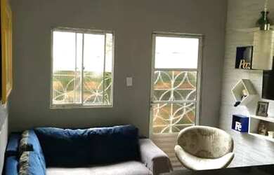 Imagem: A casa possui 2 Dormitórios, 1 Banheiro e está localizado