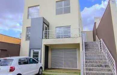 Imagem: O depósito possui 5 Vagas na garagem, 660m² de Área e está