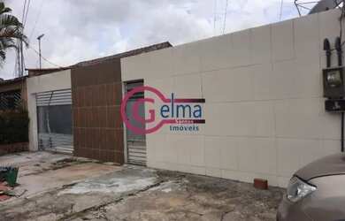 Imagem: A casa possui 3 Dormitórios, 2 Banheiros, 1 Vaga na garagem