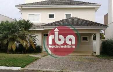 Imagem: A casa em condomínio possui 4 Dormitórios, 5 Banheiros, 4