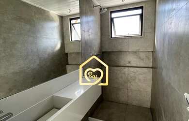 Imagem 11: Casa de condomínio para venda possui 370 metros quadrados com 4 Suítes