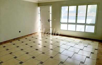 Imagem: A casa à venda possui 3 Dormitórios, 4 Banheiros, 5 Vagas