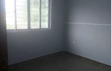 Imagem: A casa possui 3 Dormitórios, 2 Banheiros, 1 Vaga na garagem