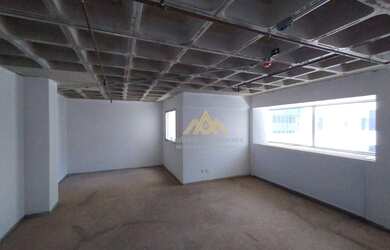 Imagem: O depósito possui 1 Vaga na garagem, 57m² de Área e Imóvel