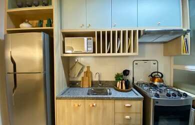 Imagem: O apartamento possui 2 Dormitórios, 1 Banheiro, 1 Vaga na garagem