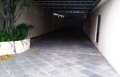 Imagem 4: CASA / GALPÃO. 400m² de Áreae4 Banheiros