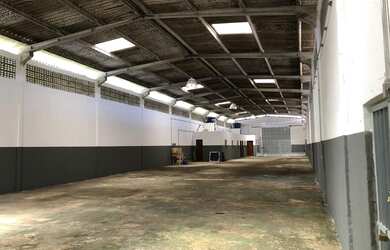 Imagem: O depósito possui 5 Vagas na garagem, 500m² de Área, Imóvel