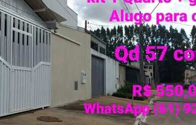 Imagem: A casa possui 1 Dormitório, 1 Banheiro, 1 Vaga na garagem