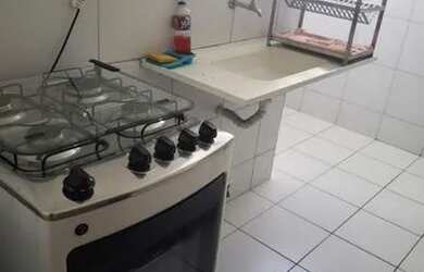 Imagem: O apartamento possui 2 Dormitórios, 1 Banheiro, 2 Vagas na