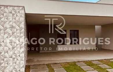 Imagem: A casa em condomínio possui 3 Dormitórios, 2 Banheiros, 3