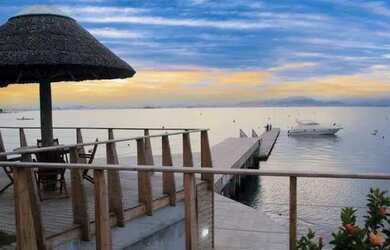 Imagem 6: Mansão cinematográfica em Cacupé, em condomínio fechado frente ao...