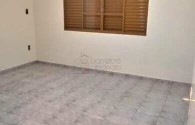 Imagem 5: Casa Padrão em Jundiaí. Churrasqueira, Varanda, 100m² de Áreae2 Vagas...