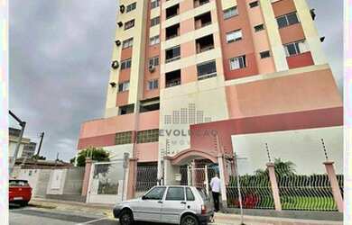 Imagem: O apartamento possui 3 Dormitórios, 1 Banheiro, 1 Vaga na garagem