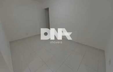 Imagem: O apartamento possui 1 Dormitório, 1 Banheiro, 32m² de Área